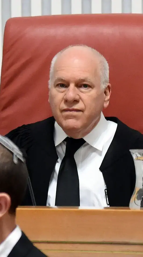 השופט עוזי פוגלמן בדיון בשאלה האם ראש הממשלה בנימין נתניהו יוכל להרכיב ממשלה תחת כתב אישום, בית המשפט העליון 31 בדצמבר 2019 השופט עוזי פוגלמן בדיון בשאלה האם ראש הממשלה בנימין נתניהו יוכל להרכיב ממשלה תחת כתב אישום, בית המשפט העליון 31 בדצמבר 2019