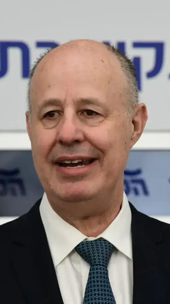 צחי הנגבי בעת הגשת ההמלצות לנשיא ריבלין, 5 באפריל 2021 צחי הנגבי בעת הגשת ההמלצות לנשיא ריבלין, 5 באפריל 2021