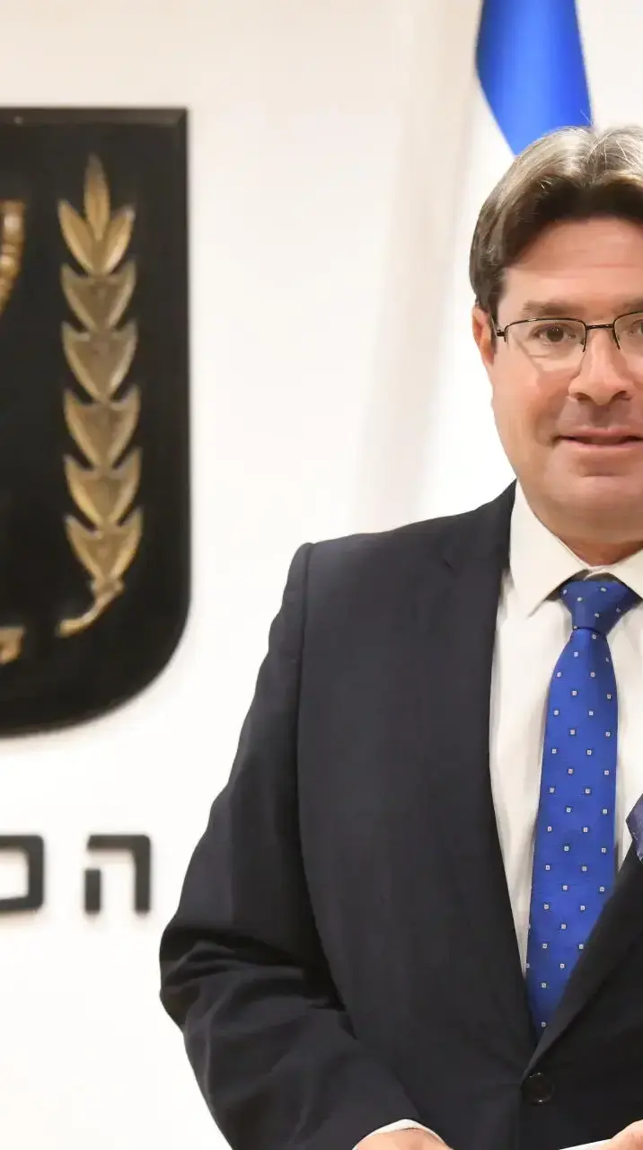אופיר אקוניס אופיר אקוניס