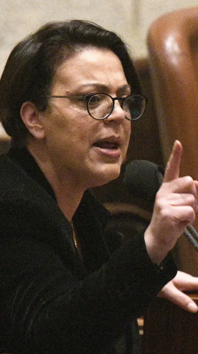 גלית דיסטל אטבריאן גלית דיסטל אטבריאן