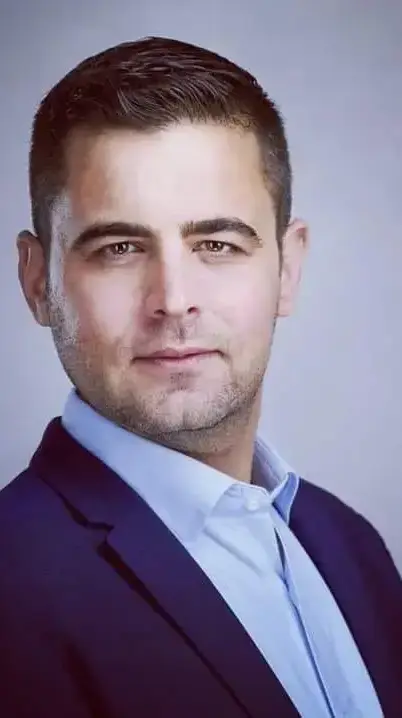 זיו אגמון זיו אגמון