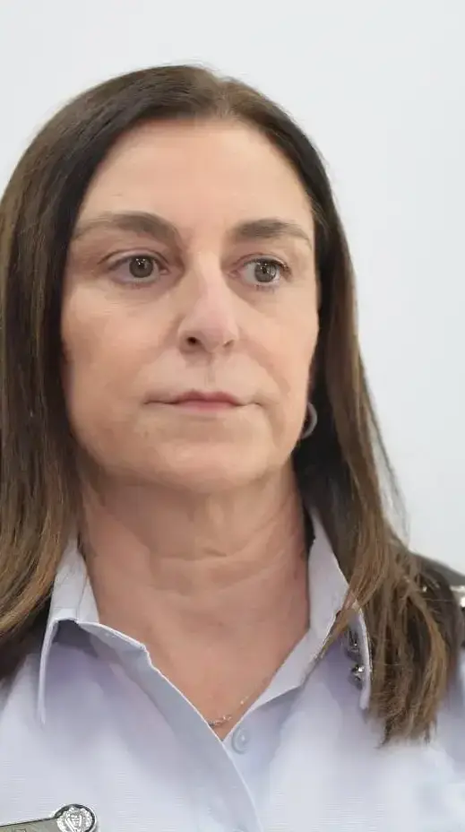 נציבת שב"ס רב גונדר קטי פרי בעדותה אל מול חברי וועדת החקירה לבריחת האסירים הביטחוניים מכלא גלבוע, 14 באוגוסט 2022 נציבת שב"ס רב גונדר קטי פרי בעדותה אל מול חברי וועדת החקירה לבריחת האסירים הביטחוניים מכלא גלבוע, 14 באוגוסט 2022