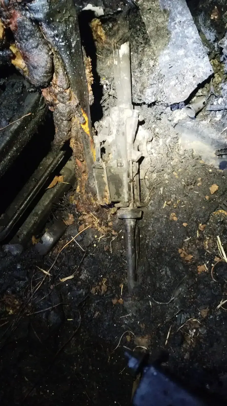 הנשקים ששימשו את המחבלים שסוכלו לאחר שירו סמוך לג'למה הנשקים ששימשו את המחבלים שסוכלו לאחר שירו סמוך לג'למה