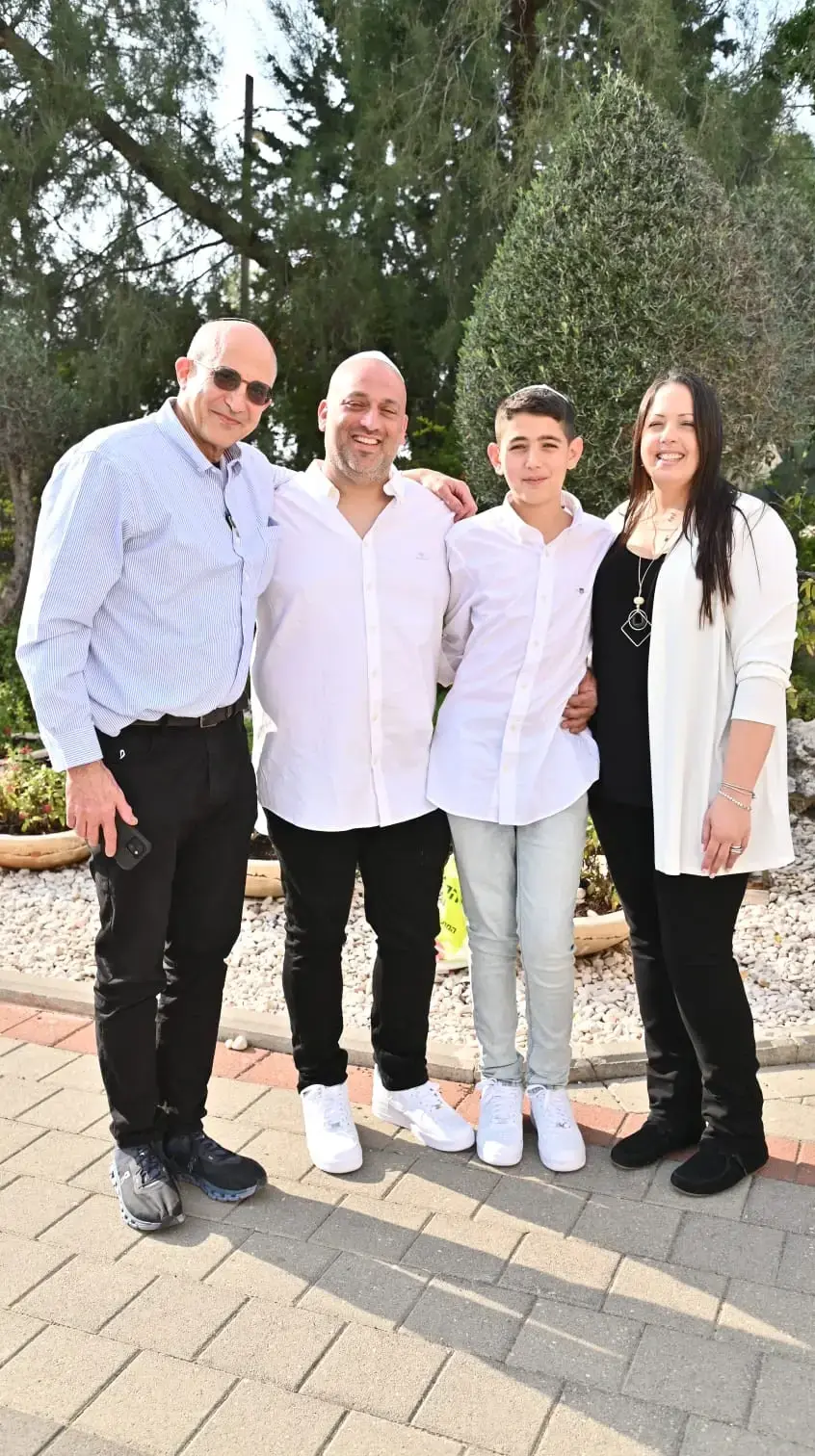 מורן, ניר ונדב לצד ד"ר ג'קסון מורן, ניר ונדב לצד ד"ר ג'קסון