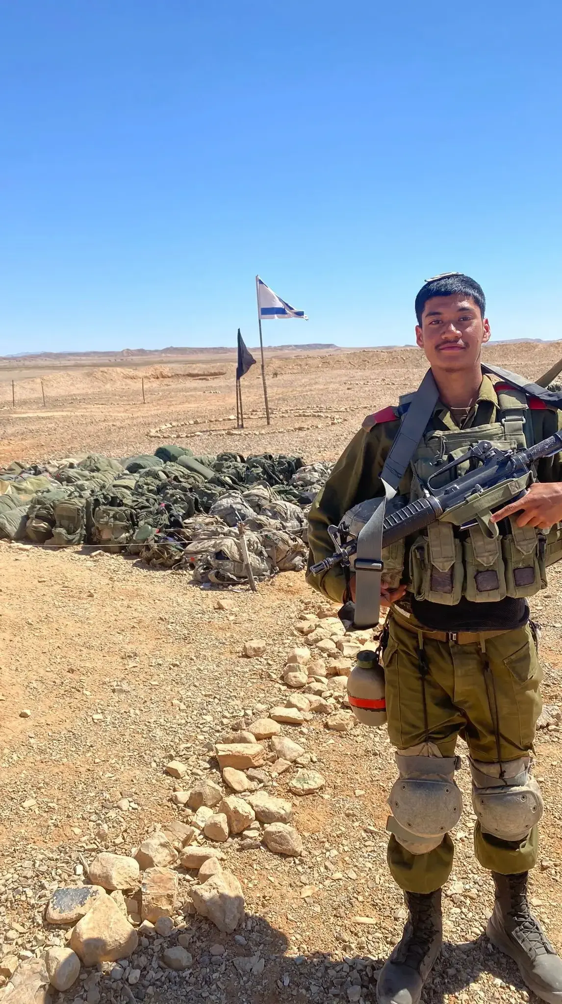 סמ"ר שהם מנחם. נפל בלחימה בעזרה סמ"ר שהם מנחם. נפל בלחימה בעזרה