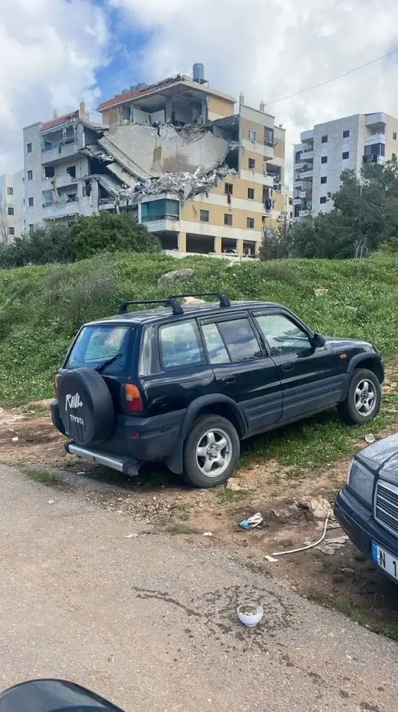 צה"ל תקף במהלומת פתע מאות מחבלי חיזבאללה במפקדות ברחבי לבנון. צה"ל תקף במהלומת פתע מאות מחבלי חיזבאללה במפקדות ברחבי לבנון.
