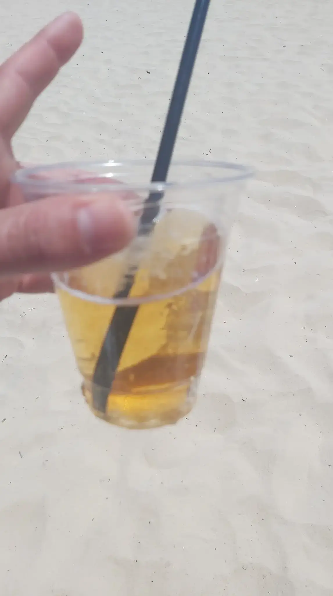כוס המשקה שהורחמה כוס המשקה שהורחמה