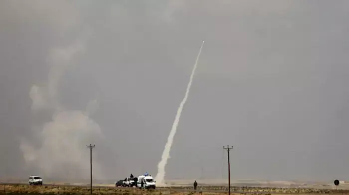 כוחות מורדים באזור החזית סמוך לעיר ברגה, מזרח לוב, 3 באפריל 2011 כוחות מורדים באזור החזית סמוך לעיר ברגה, מזרח לוב, 3 באפריל 2011