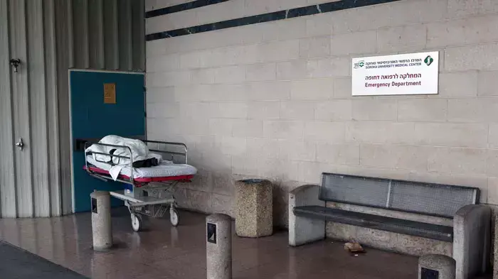 בית חולים סורוקה ריק בעקבות שביתת האזהרה של הרופאים, אפריל 2011