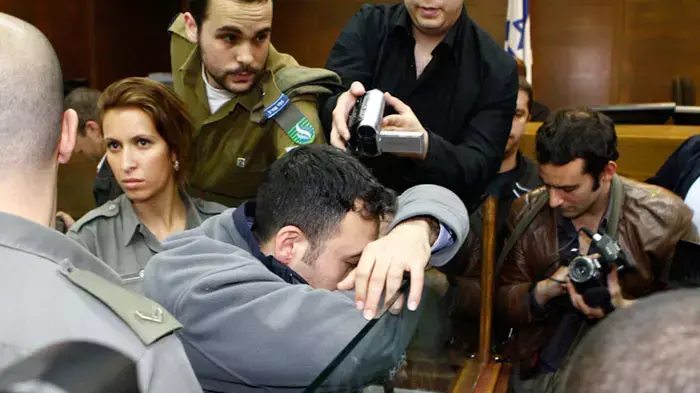 החשוד בתקיפת צעירה בשדרות ח"ן בתל אביב מובא להארכת מעצר, אפריל 2011