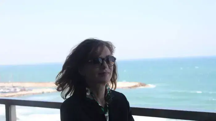 איזבל הופר איזבל הופר