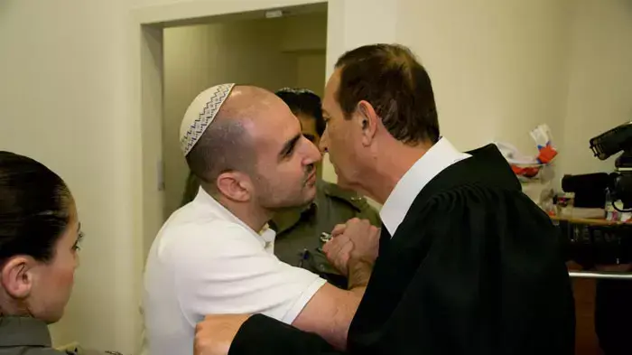 דרור אלפרון בבית המשפט במתן גזר דינו, אפריל 2011 דרור אלפרון בבית המשפט במתן גזר דינו, אפריל 2011