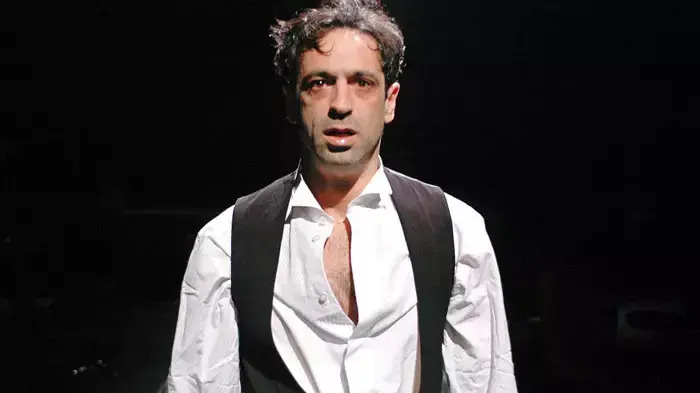 גיל פראנק בתור קלאודיוס מתוך "המלט" גיל פראנק בתור קלאודיוס מתוך "המלט"
