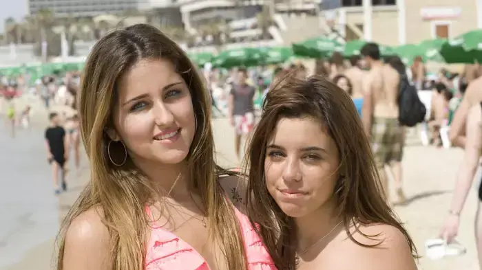 קיץ בחוף הים של תל אביב , אפריל 2011