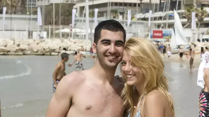 קיץ בחוף הים של תל אביב , אפריל 2011