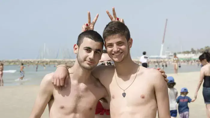 קיץ בחוף הים של תל אביב , אפריל 2011