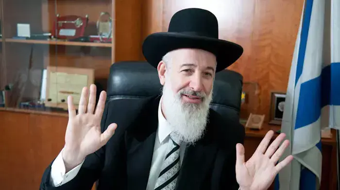 הרב יונה מצגר, הרב הראשי האשכנזי בישראל ונשיא מועצת הרבנות הראשית, אפריל 2011 הרב יונה מצגר, הרב הראשי האשכנזי בישראל ונשיא מועצת הרבנות הראשית, אפריל 2011