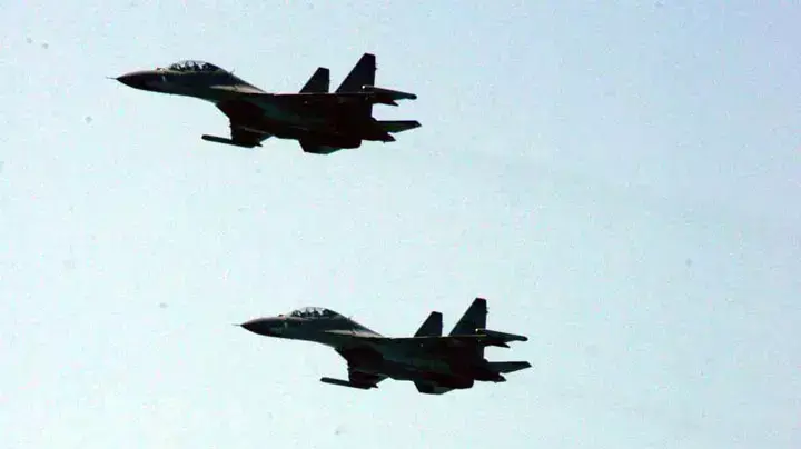 תרגיל של חיל האוויר הסיני ב-2005