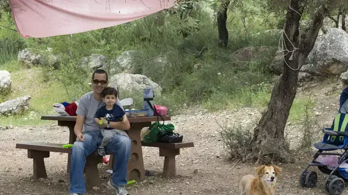 נופשים ומטיילים בפארקים, פסח 2011