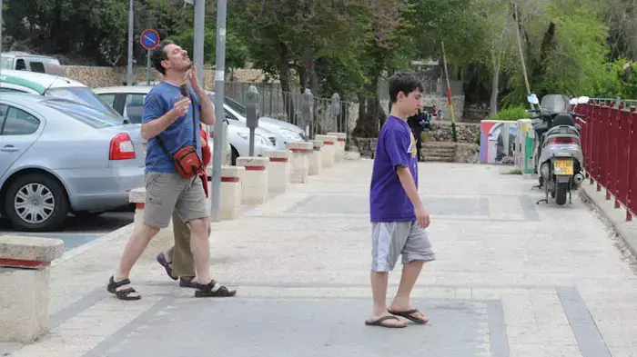 חול המועד בירושלים, תיירים ומטיילים בעין כרם, אפריל 2011