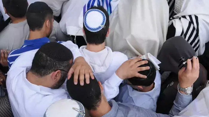 ברכת הכהנים בחול המועד פסח בכותל המערבי בירושלים, אפריל 2011