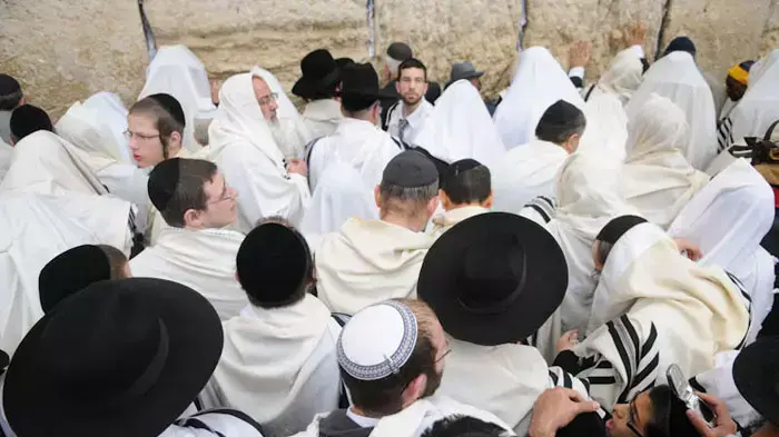 ברכת הכהנים בחול המועד פסח בכותל המערבי בירושלים, אפריל 2011