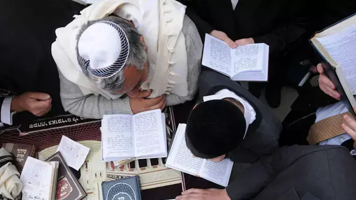 ברכת הכהנים בחול המועד פסח בכותל המערבי בירושלים, אפריל 2011