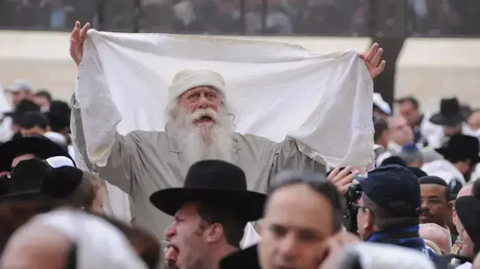ברכת הכהנים בחול המועד פסח בכותל המערבי בירושלים, אפריל 2011
