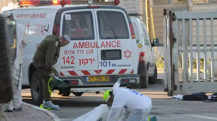 פיגוע ירי בחטמר שומרון סמוך לקבר יוסף, אפריל 2011 פיגוע ירי בחטמר שומרון סמוך לקבר יוסף, אפריל 2011