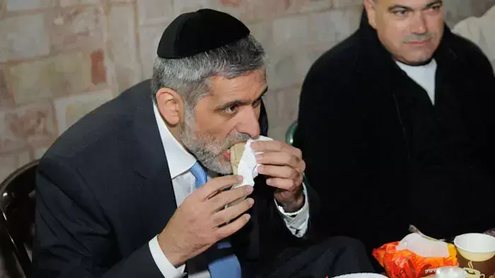 אלי ישי יו"ר תנועת ש"ס, סגן ראש הממשלה ושר הפנים בחג המימונה, אפריל 2011 