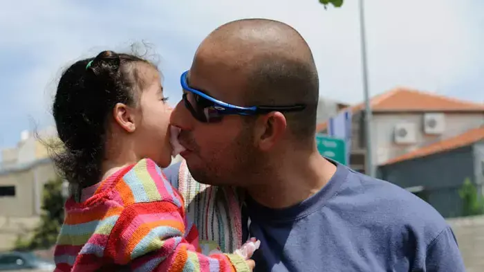 מטיילים בגן סאקר, ירושלים איסרו חג, אפריל 2011