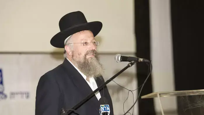 הרב שמואל אליהו, רבה של העיר צפת בכנס של ראשי ערים על עתידן היהודי של הערים המעורבות, אפריל 2011