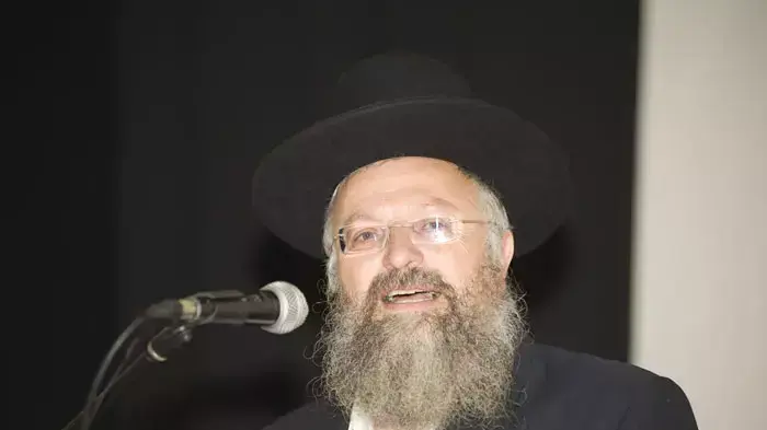 הרב שמואל אליהו, רבה של העיר צפת בכנס של ראשי ערים על עתידן היהודי של הערים המעורבות, אפריל 2011