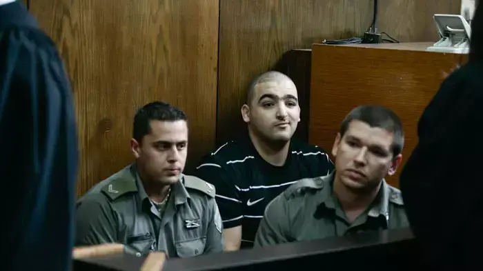 הנאשמים ברצח אריק קרפ בחוף תל ברוך בתל אביב בהכרעת הדין בבית המשפט בתל אביב, אפריל 2011 הנאשמים ברצח אריק קרפ בחוף תל ברוך בתל אביב בהכרעת הדין בבית המשפט בתל אביב, אפריל 2011