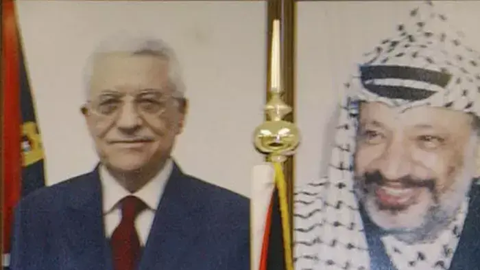 אבו מאזן ואסמעיל הנייה בישיבת הממשלה הפלסטינית ב-2007