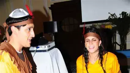 מיכל ומסעוד ויזמן ובנם דיוויד במסיבת פורים בשנחאי, 2011 מיכל ומסעוד ויזמן ובנם דיוויד במסיבת פורים בשנחאי, 2011