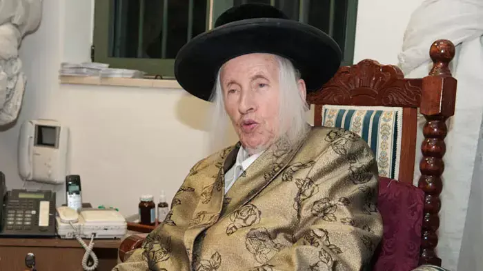 הרב מנחם מנדל טאוב, האדמו"ר מקאליב הרב מנחם מנדל טאוב, האדמו"ר מקאליב