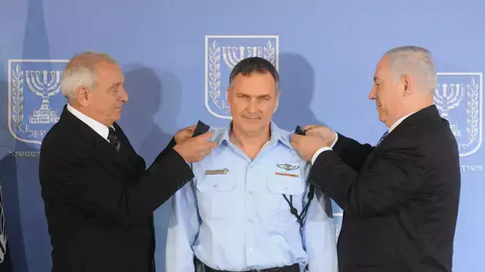טקס חילופי מפכלים במשרד ראש הממשלה בנימין נתניהו, אפריל 2011 טקס חילופי מפכלים במשרד ראש הממשלה בנימין נתניהו, אפריל 2011