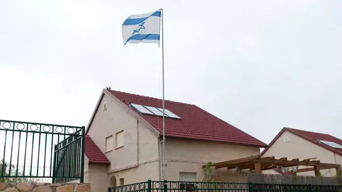 ביתו של אלירז פרץ שנהרג בפעילות בעזה בשכונת היובל ביישוב עלי שבשומרון, מאי 2011 ביתו של אלירז פרץ שנהרג בפעילות בעזה בשכונת היובל ביישוב עלי שבשומרון, מאי 2011