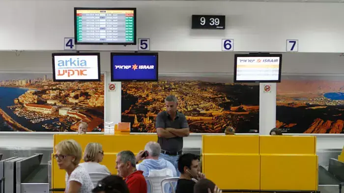עומס בנמל התעופה שדה דב עקב זיהום הדלק, מאי 2011 עומס בנמל התעופה שדה דב עקב זיהום הדלק, מאי 2011
