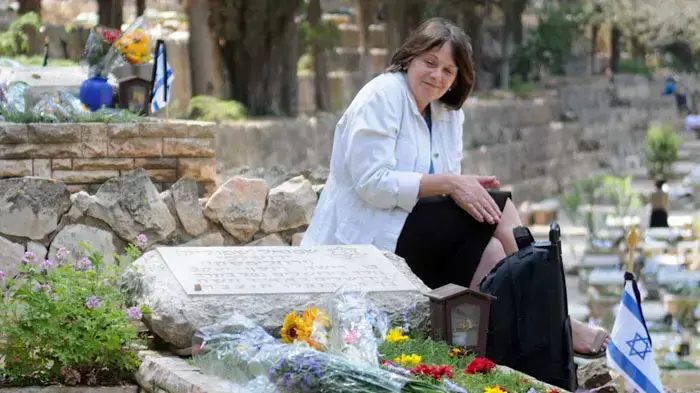 משפחות על קברי חללי צה"ל, מאי 2011