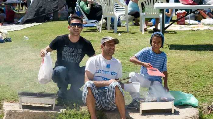 יום העצמאות  חוף הים תל אביב 