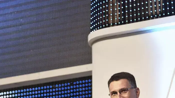 פרופסור רות גביזון, פרופסור למשפטים, מקבלת את פרס ישראל, מאי 2011 פרופסור רות גביזון, פרופסור למשפטים, מקבלת את פרס ישראל, מאי 2011