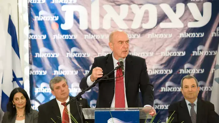 מתן וילנאי בכנס היסוד של סיעת עצמאות, מאי 2011