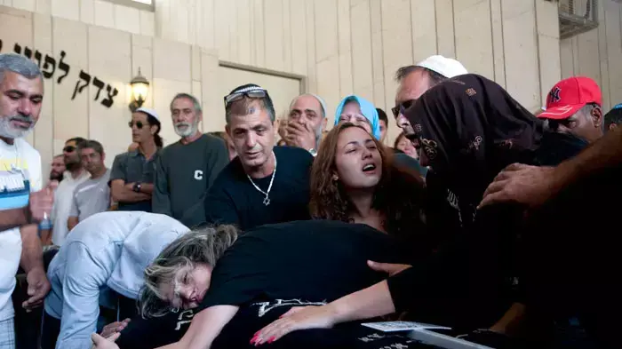 הלוויית בני משפחת שוורץ שנהרגו בתאונת הדרכים בערבה, מאי 2011 הלוויית בני משפחת שוורץ שנהרגו בתאונת הדרכים בערבה, מאי 2011