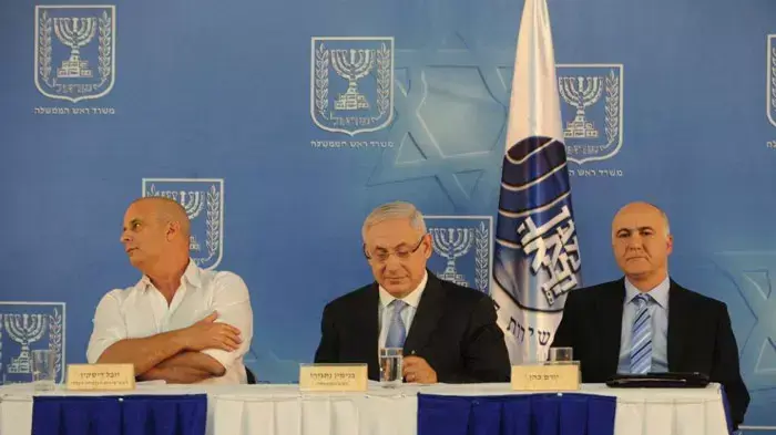 ראש הממשלה בנימין נתניהו בטקס חילופי ראש השב"כ, מאי 2011 ראש הממשלה בנימין נתניהו בטקס חילופי ראש השב"כ, מאי 2011