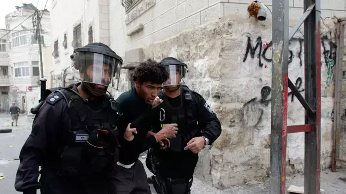 שוטרי משמר הגבול במחנה הפליטים שועפת במזרח ירושלים, מאי 2011 שוטרי משמר הגבול במחנה הפליטים שועפת במזרח ירושלים, מאי 2011
