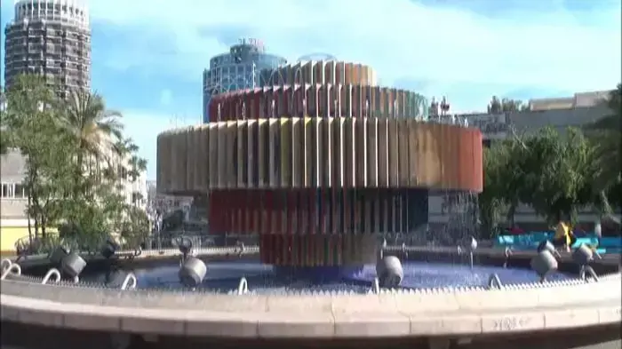 עשרות אנשים התכנסו לדיון ציבורי בעתיד כיכר דיזינגוף