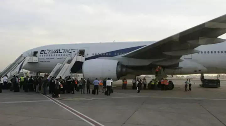 מטוס אל-על בטיסה 027 שנחת נחיתת חירום עקב תקלה טכנית