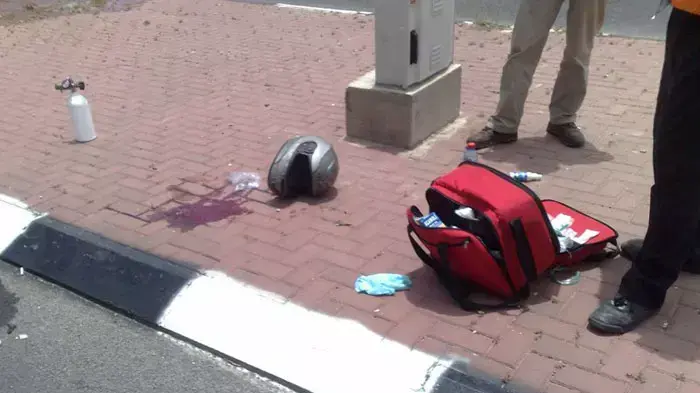 רוכב אופנוע פצוע קשה בתאונת דרכים ברחוב קוליץ בירושלים, מאי 2011 רוכב אופנוע פצוע קשה בתאונת דרכים ברחוב קוליץ בירושלים, מאי 2011
